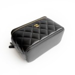 シャネル バニティケース キルティングラムスキン ゴールドボール金具